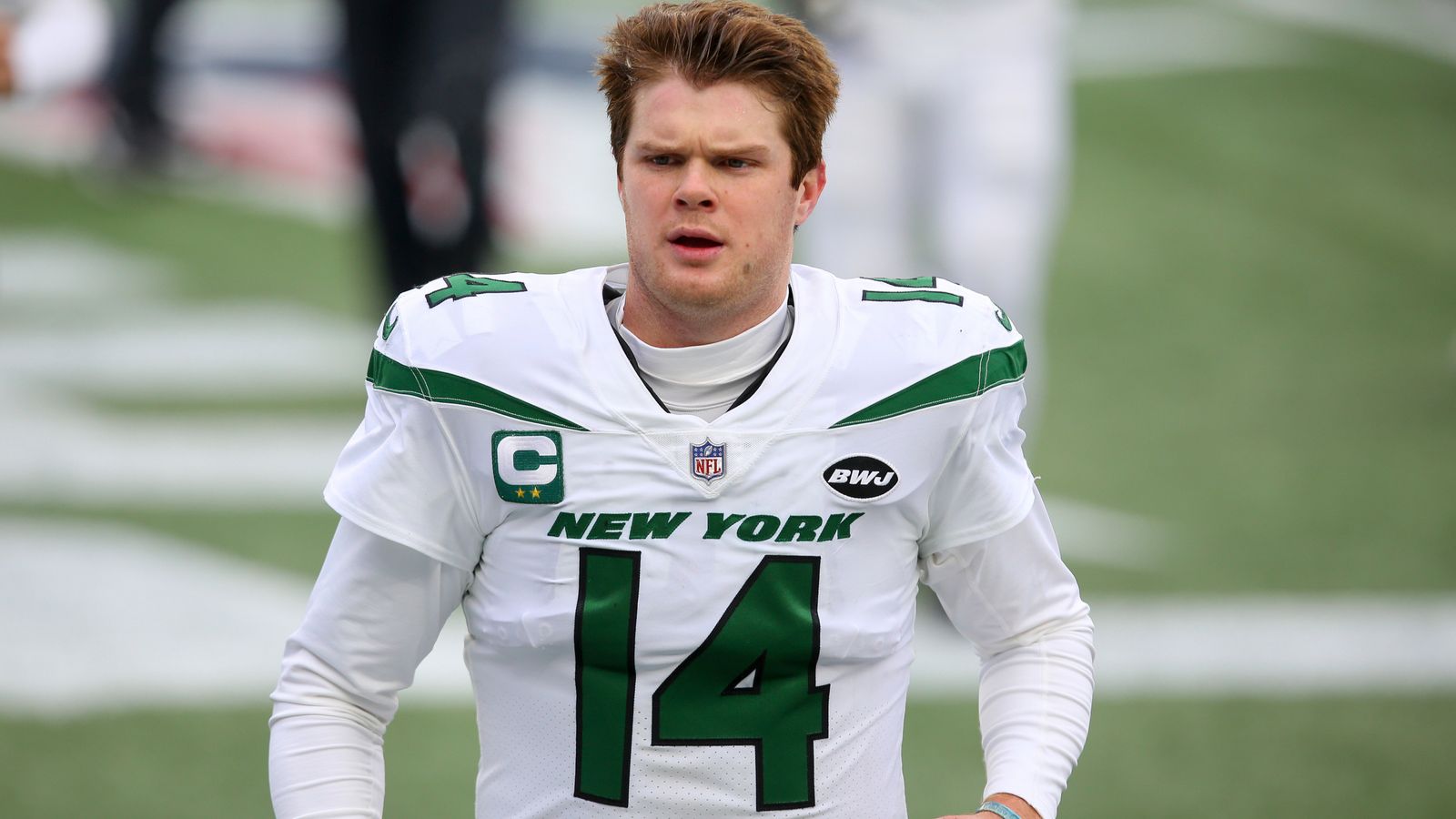 Read more about the article The Vikings’ Quarterback Quandary – The Future of Sam Darnold in Minnesota